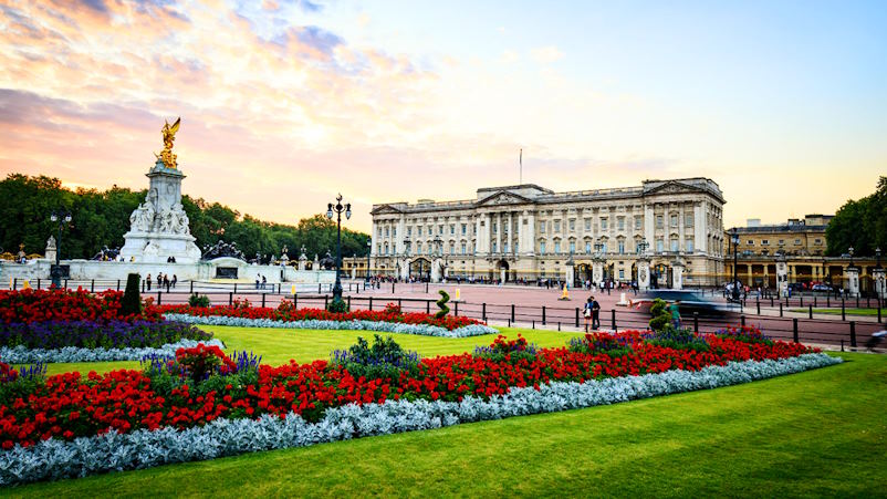 Exploring London’s Royal Palaces: Buckingham, Kensington, and More